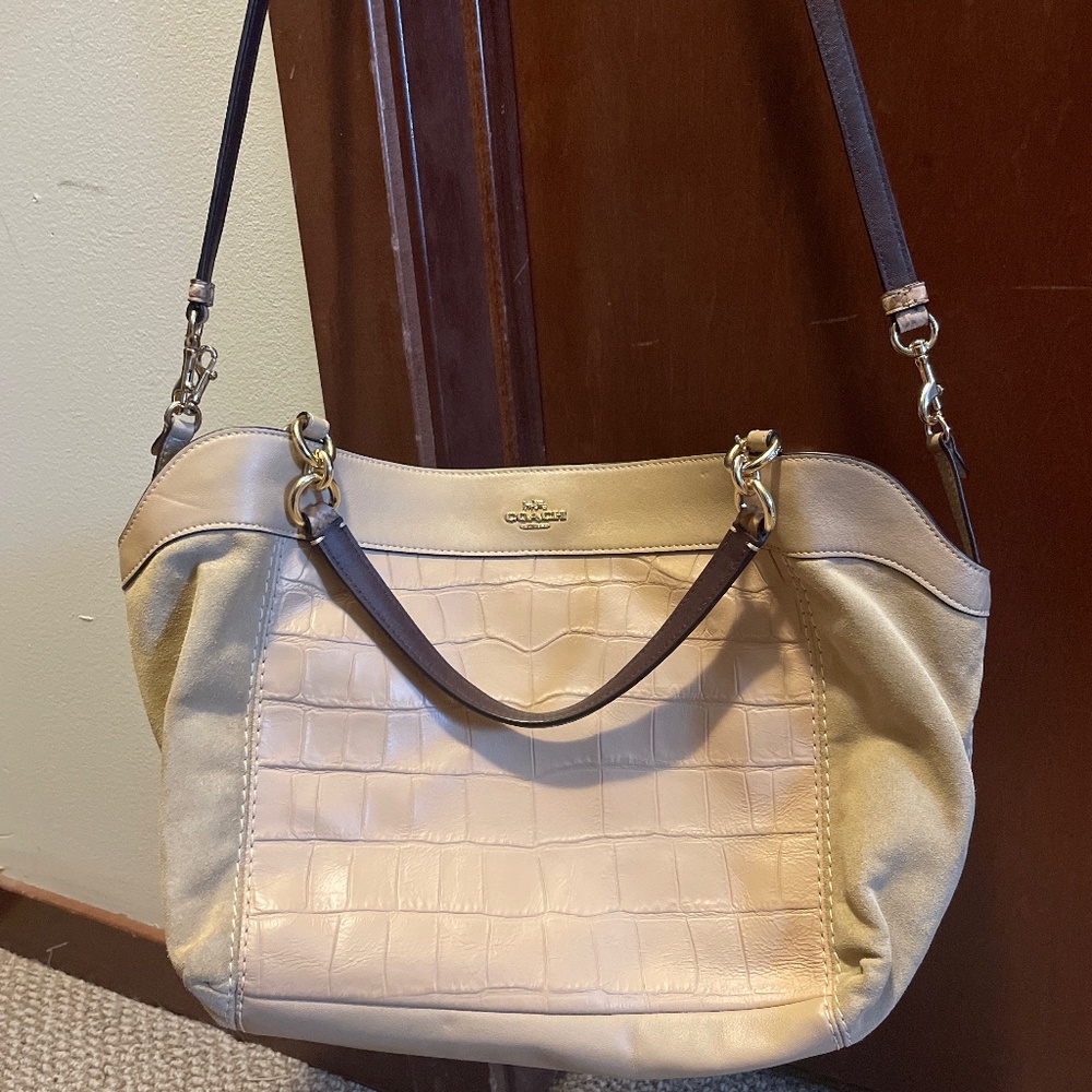 Coach NWT Lexy Shoulder Bag